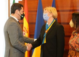 Moreno traslada a la cónsul de Ucrania, a ONG y entidades el apoyo de Andalucía al pueblo ucraniano