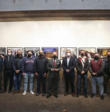 Inauguración de la exposición sobre Semana Santa de la AMIGP en el Colegio de Médicos