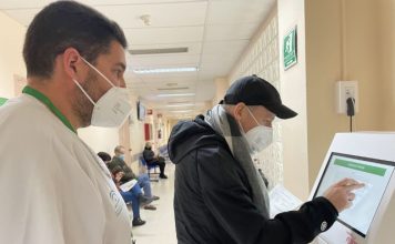 El Hospital Clínico de Málaga instala un gestor de turnos para mejorar la atención a pacientes Onco-Hematológicos en hospital de día