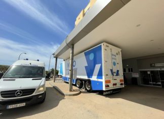 El Clínico dispondrá durante las próximas semanas de una unidad móvil para la realización de resonancias magnéticas de baja complejidad