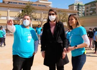 La delegada territorial de Educación conmemora el Día Mundial de Concienciación sobre el Autismo con la comunidad educativa