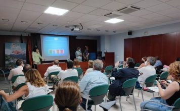 El Área Sanitaria Málaga-Axarquía forma a más de 70 administradores de fincas de Málaga en la gestión de las piscinas de las comunidades de vecinos