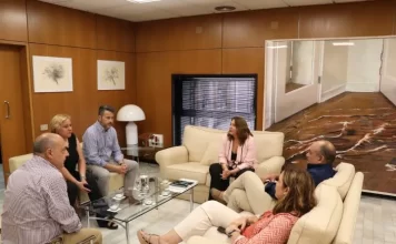 Carmen Crespo se reúne con representantes del sector pesquero de Andalucía