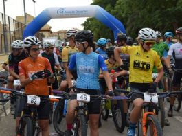 Comienzo de la tercera y última etapa de la VI Vuelta Ciclista a Andalucía de MTB
