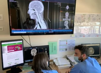 Salud y Consumo mejora la atención tras el alta hospitalaria de las personas que sufren un ictus