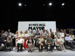 La Diputación de Málaga homenajea en una gala a diecisiete mayores centenarios con motivo del Mes del Mayor