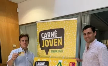 La Junta inicia la actualización del Carné Joven Europeo que beneficia a 51.000 malagueños