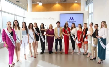 El auditorio Edgar Neville acoge una nueva edición del certamen de belleza Miss Grand Málaga y Miss Grand Costa del Sol