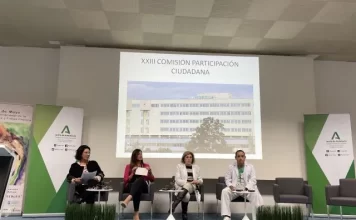 El proyecto de apoyo emocional a las mujeres con cáncer de mama centra la XXIII Comisión de Participación Ciudadana del Hospital Clínico