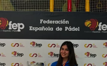 La alumna de El Pinar Elena Rodríguez; campeona de España de pádel por equipos en el Nacional de Zaragoza