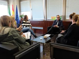 Educación se reúne con representantes del CEIP Nuestra Señora de los Remedios de Cártama para hacer un seguimiento de la situación del centro