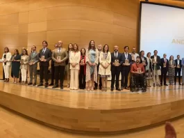 Loles López destaca que los Premios +Social visibilizan “la cara de la solidaridad en Andalucía”