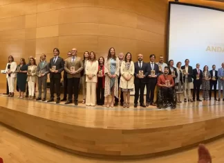 Loles López destaca que los Premios +Social visibilizan “la cara de la solidaridad en Andalucía”