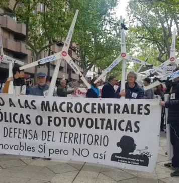 El oligopolio eléctrico copa las renovables