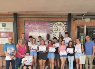 Una alumna y un alumno del IES Al-Baytar de Benalmádena participan en una campaña de la NASA