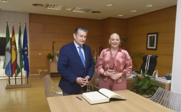 La Junta da un paso más hacia la administración electrónica municipal con una herramienta para agilizar trámites