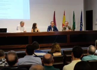 El delegado de Desarrollo Educativo se reúne con centros educativos que cuentan con nuevas autorizaciones de FP y empresas colaboradoras