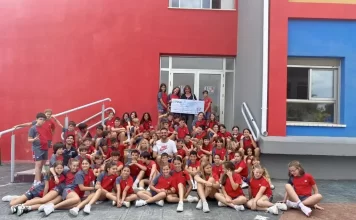 Alumnos de Quinto de Primaria de El Pinar donan los beneficios de su proyecto de emprendimiento escolar a la Protectora de Málaga