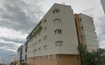 La Junta ejecutará obras de eficiencia energética en 186 viviendas públicas de Nerja y la capital