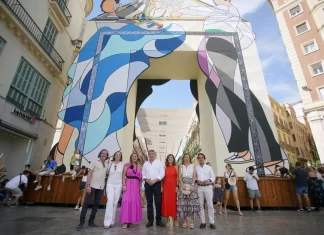 Sanz, España y Blanco visitan la Feria de Málaga