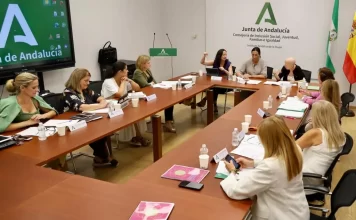 La Junta refuerza la formación en violencia de género y publica un catálogo de recursos para las víctimas