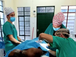 Una anestesista del Hospital de Antequera participa en un proyecto de cooperación internacional en Tanzania