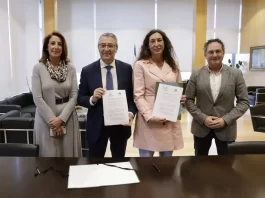 La Junta y la Diputación de Málaga renuevan el convenio para garantizar la ayuda a domicilio