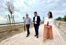 La Senda Litoral avanza en Vélez-Málaga con nuevos tramos financiados por la Diputación con 1,3 millones de euros