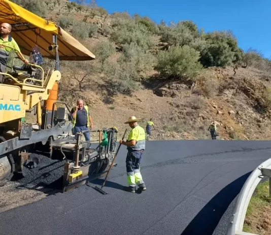 La Diputación última el arreglo de la carretera entre Moclinejo y Almáchar con una inversión de 358.000 euros