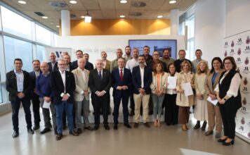 La Diputación completa la planificación de emergencia y autoprotección de la provincia con la entrega de planes a 32 municipios