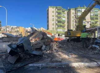 La Junta de Andalucía comienza los trabajos de demolición del edificio del antiguo Centro de Salud El Palo