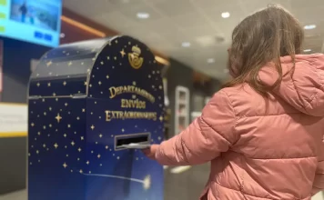 Correos instala buzones mágicos en 18 oficinas de la provincia de Málaga para enviar las cartas a Papá Noel y los Reyes Magos