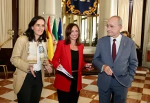 Junta y Ayuntamiento de Málaga, liquidan el convenio de las Barriadas liberando 95.000 metros de suelos Junta y Ayuntamiento liquidan el convenio de las Barriadas liberando 95.000 metros de suelos