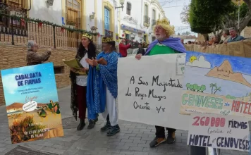 Cabalgata de firmas contra el nuevo Algarrobico por Moisés S. Palmero Aranda, Educador ambiental