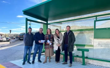 La Junta destina casi 400.000 euros a renovar las paradas de autobuses en la provincia