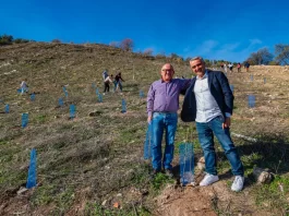 El Ayuntamiento de Villanueva de Tapia y la empresa malagueña Ruralidays convierten un antiguo vertedero en un bosque El Ayuntamiento de Villanueva de Tapia y la empresa malagueña Ruralidays convierten un antiguo vertedero en un bosque