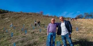 El Ayuntamiento de Villanueva de Tapia y la empresa malagueña Ruralidays convierten un antiguo vertedero en un bosque