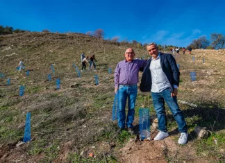 El Ayuntamiento de Villanueva de Tapia y la empresa malagueña Ruralidays convierten un antiguo vertedero en un bosque