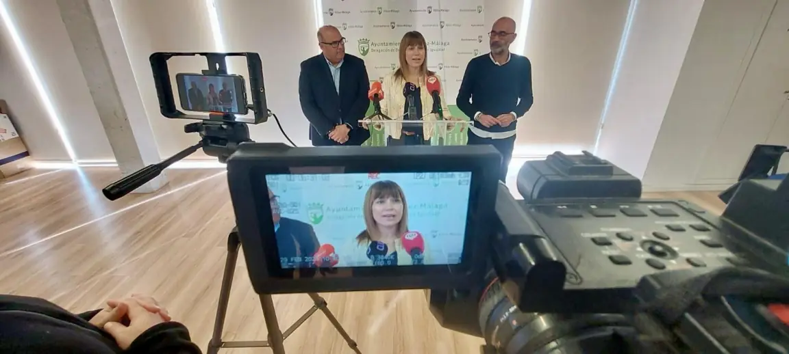 La Junta destina más de 215.000 euros para la transformación digital de los Servicios Sociales de Vélez-Málaga