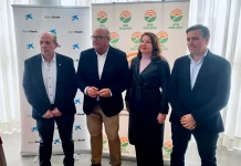 Carmen Crespo destaca el uso de aguas regeneradas para la agricultura en La Axarquía