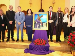 Presentado el cartel oficial de la Semana Santa de Torrox, obra de Encarnación Gutiérrez