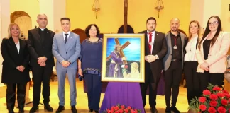 Presentado el cartel oficial de la Semana Santa de Torrox, obra de Encarnación Gutiérrez