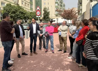 El PSOE denuncia que Ayuntamiento y Junta están dejando que lo colegios de Málaga “se caigan a pedazos”