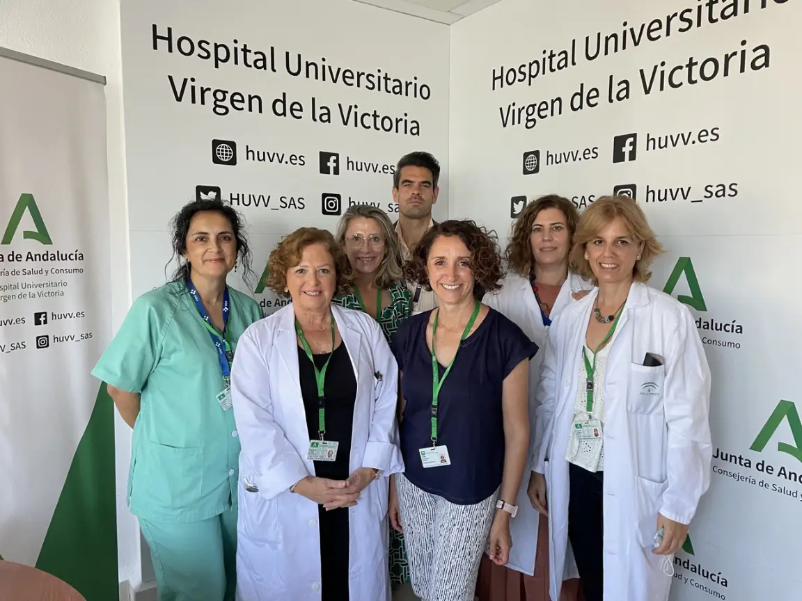 El Hospital Clínico de Málaga aplica con éxito un programa de rehabilitación preventiva para mujeres operadas de cáncer de mama