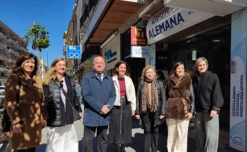 La Junta inyecta en Málaga 3,7 millones de euros al sector del comercio y la artesanía en tres años