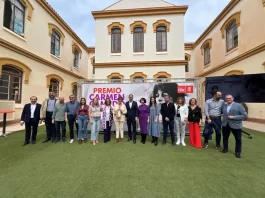 Pérez: «La Málaga pujante le debe mucho a Marisa Bustinduy por su lucha para situar a la provincia como un lugar de referencia» Pérez: "La Málaga pujante le debe mucho a Marisa Bustinduy por su lucha para situar a la provincia como un lugar de referencia"