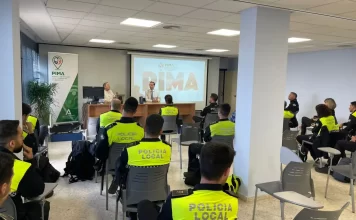 La Junta pide a la Policía Local colaboración para promover el uso de la mediación