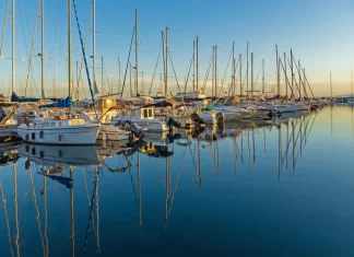 Cerca de 1.300 personas participan en la primera convocatoria de examen de acceso a las titulaciones náutico-deportivas en Andalucía