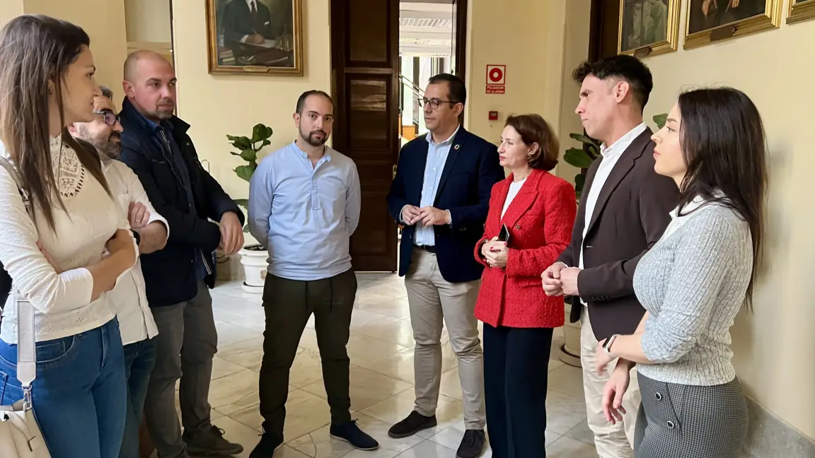 El PSOE lamenta que “nuevamente Vox se queda sólo” votando “en contra de los derechos de las personas LGTBI”