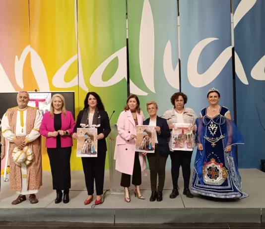Vélez Málaga recrea en sus calles el hecho histórico del Legado de Reyes el 27 de abril